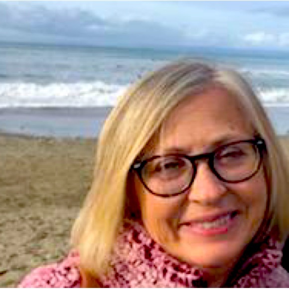 Meet your Posher, Gale. - Picture 1 of 6